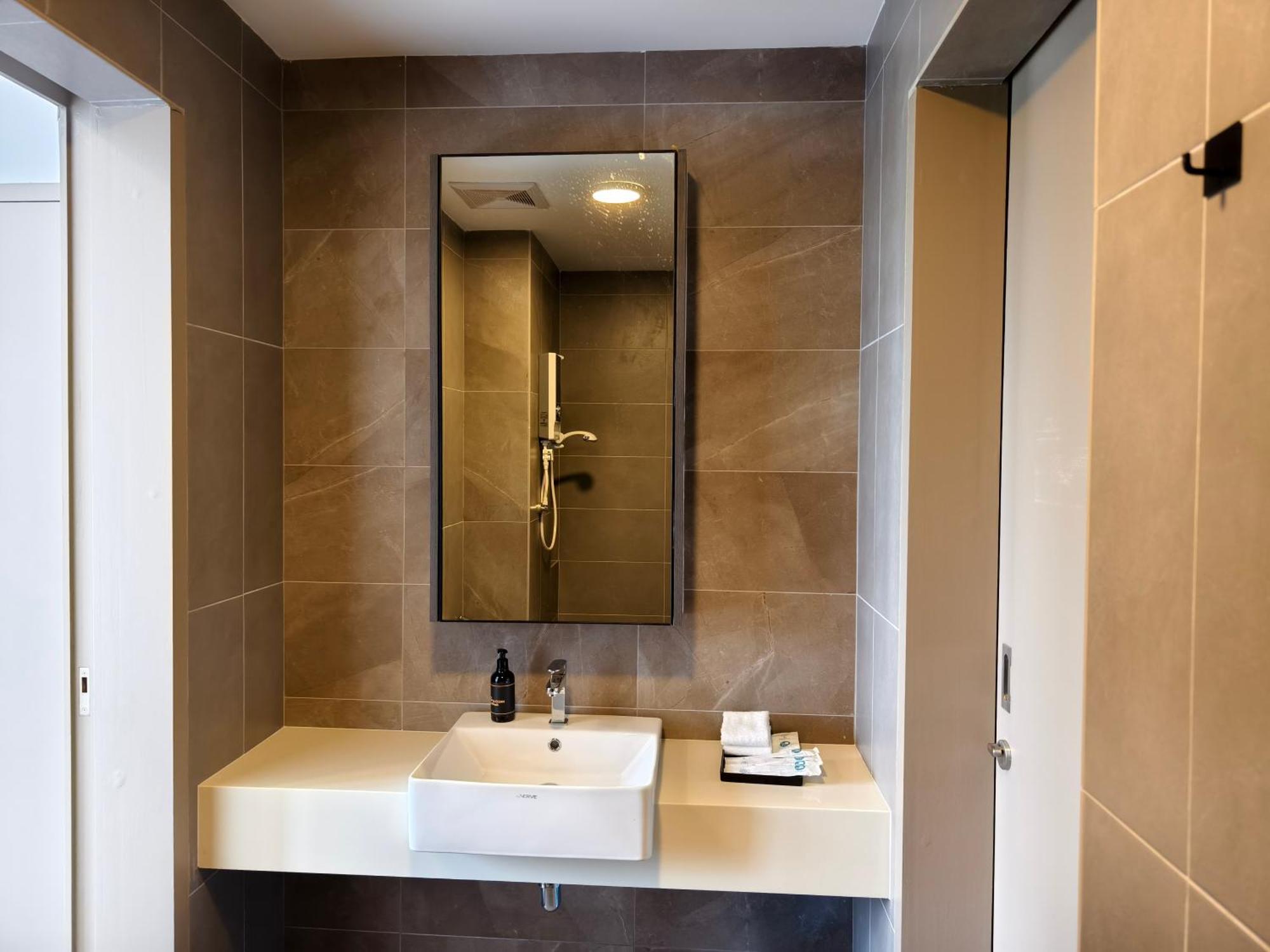 Mossaz Suites Empire City By Starwood Petaling Jaya Buitenkant foto