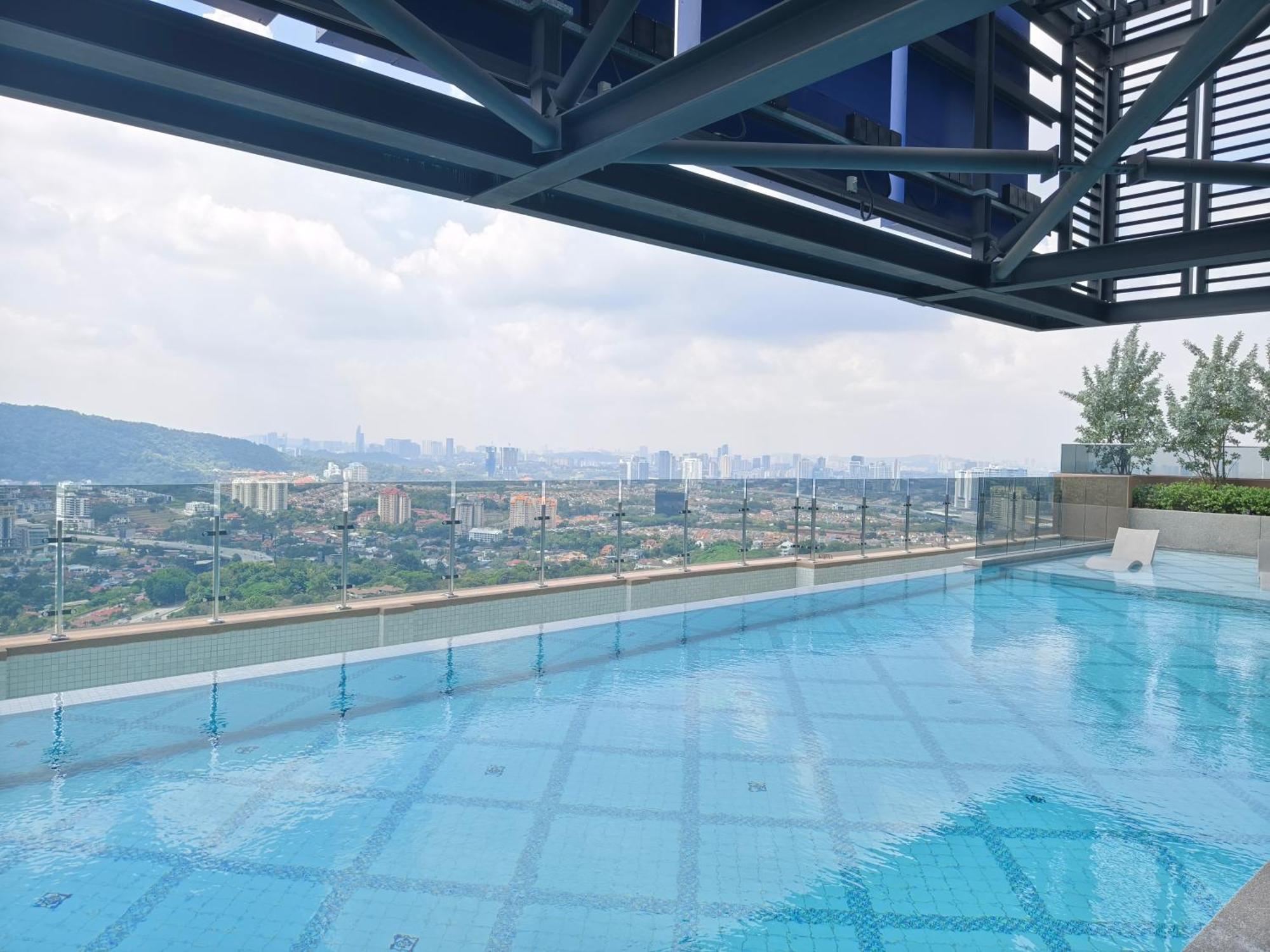 Mossaz Suites Empire City By Starwood Petaling Jaya Buitenkant foto