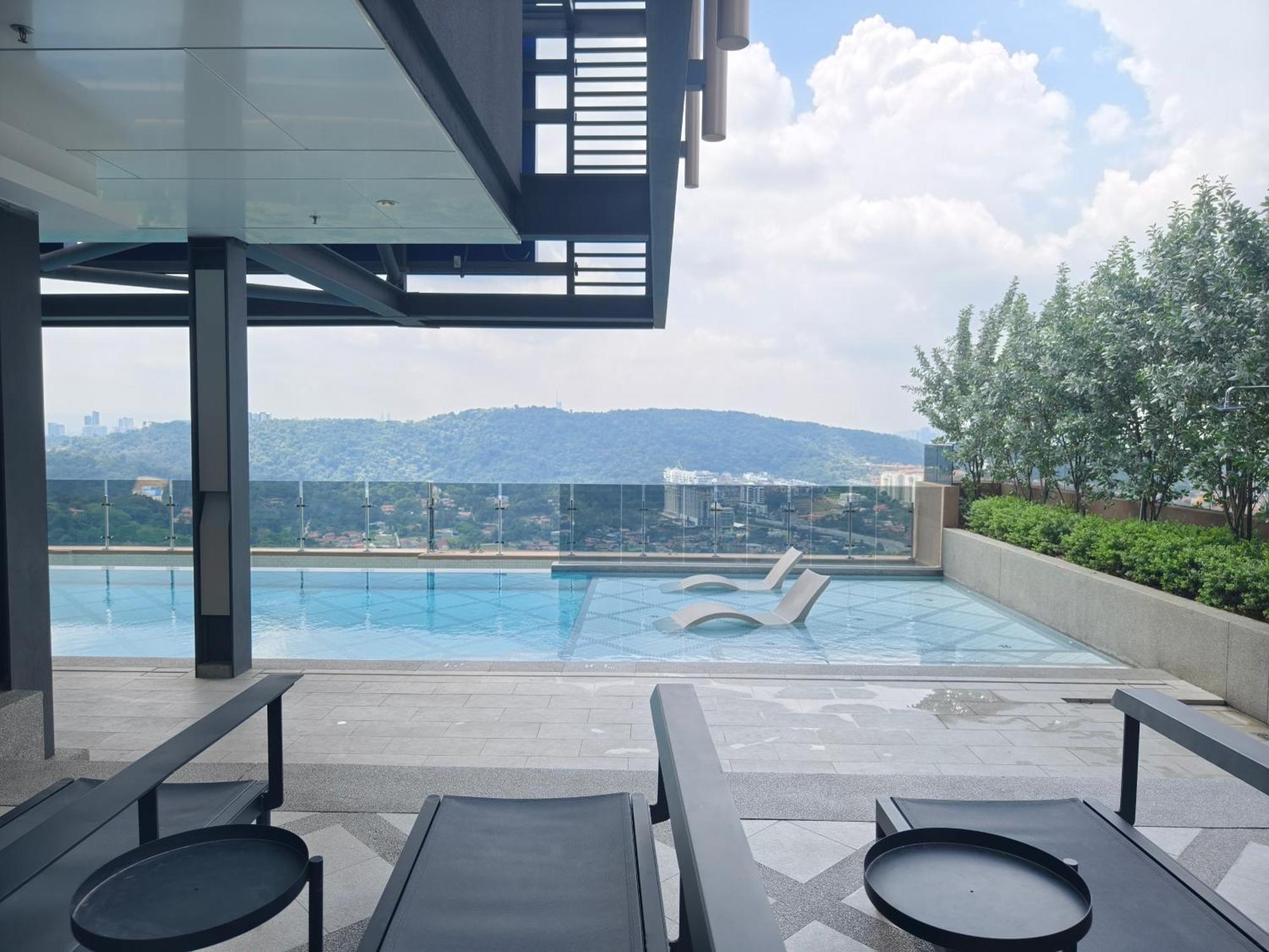 Mossaz Suites Empire City By Starwood Petaling Jaya Buitenkant foto