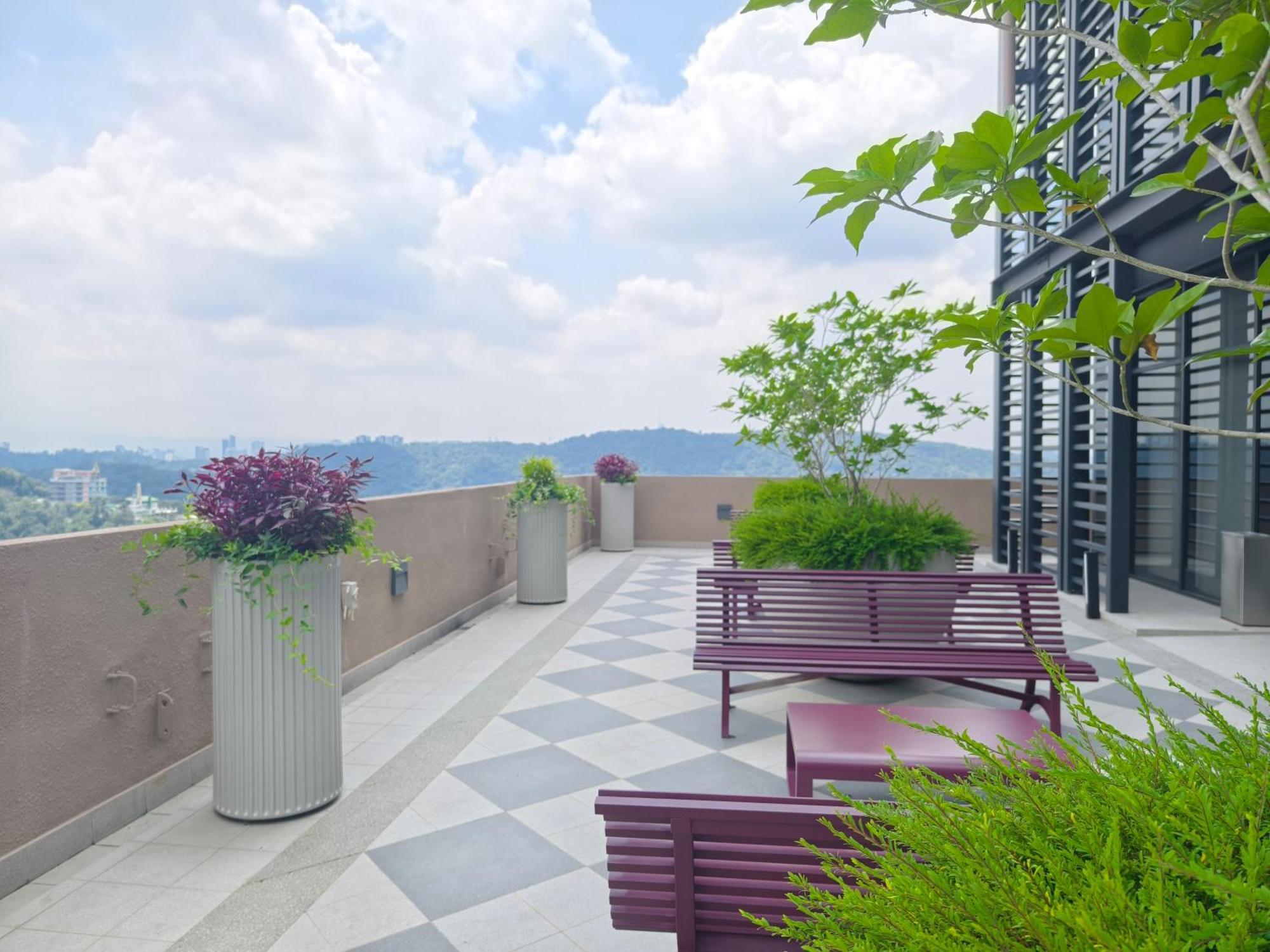 Mossaz Suites Empire City By Starwood Petaling Jaya Buitenkant foto
